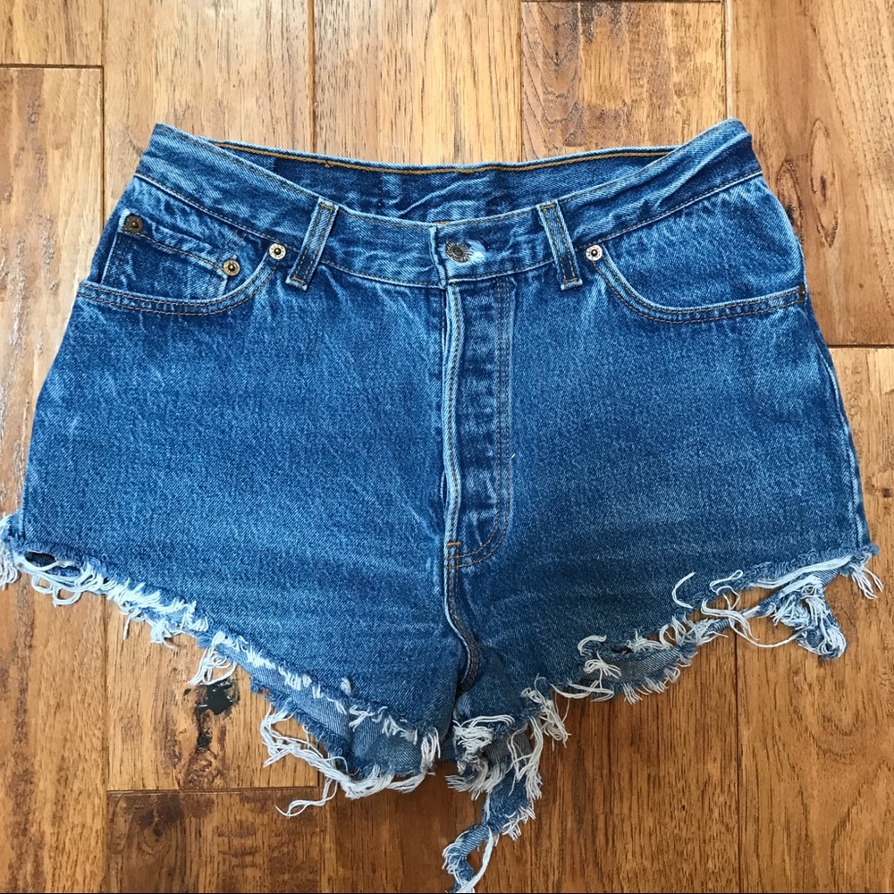 Vintage Levi’s Denim Shorts - Picture 1 of 3
